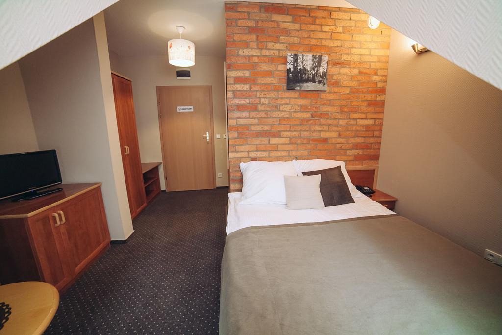Hubertus Aparthotel & Restaurant & Horse Club Starogard Gdański الغرفة الصورة