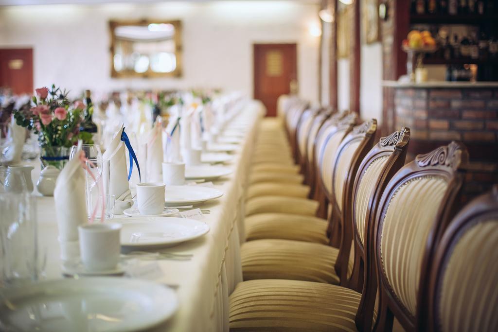 Hubertus Aparthotel & Restaurant & Horse Club Starogard Gdański المظهر الخارجي الصورة