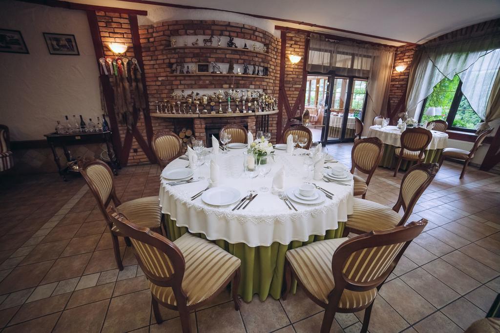 Hubertus Aparthotel & Restaurant & Horse Club Starogard Gdański المظهر الخارجي الصورة