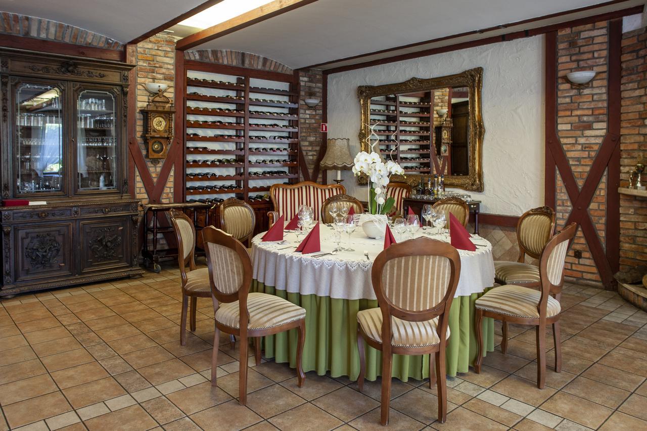 Hubertus Aparthotel & Restaurant & Horse Club Starogard Gdański المظهر الخارجي الصورة