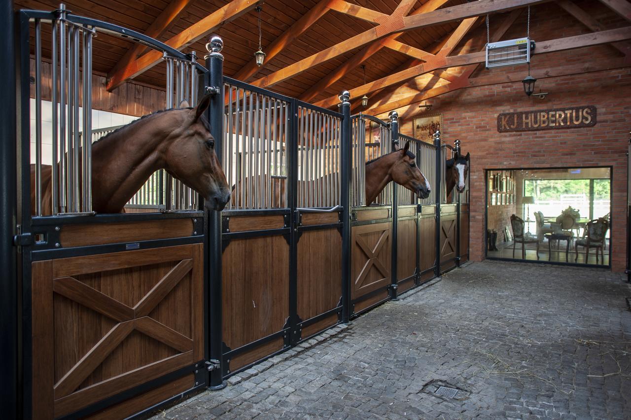 Hubertus Aparthotel & Restaurant & Horse Club Starogard Gdański المظهر الخارجي الصورة