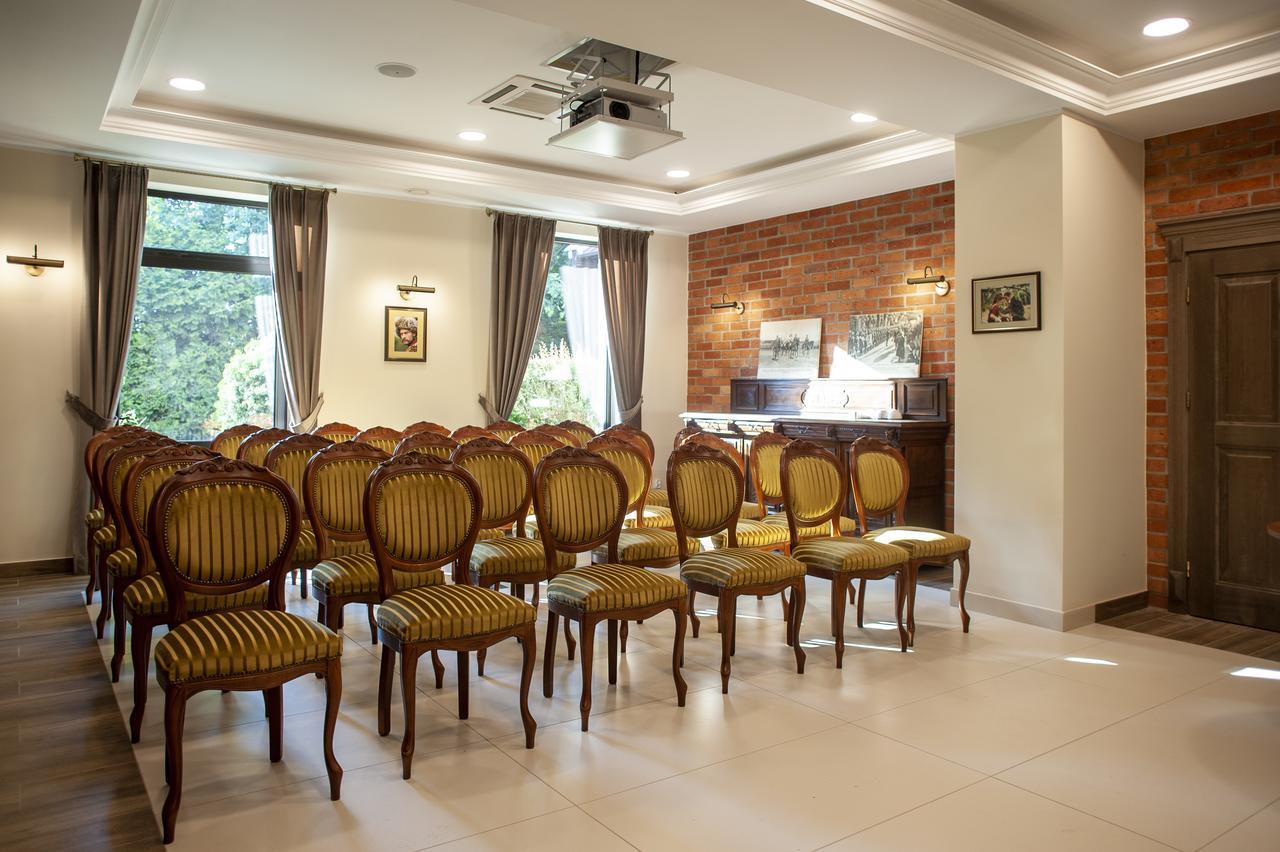 Hubertus Aparthotel & Restaurant & Horse Club Starogard Gdański المظهر الخارجي الصورة