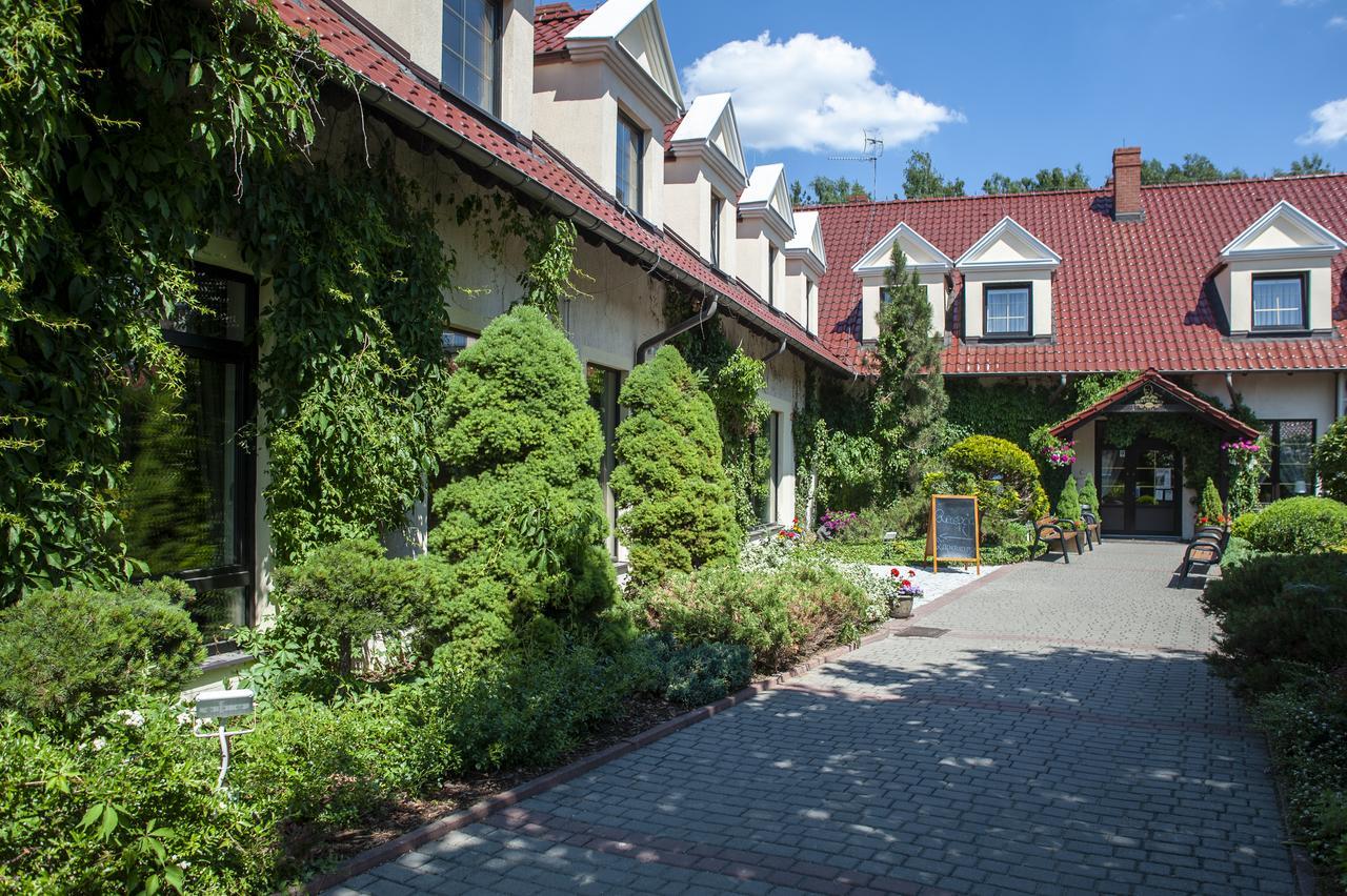 Hubertus Aparthotel & Restaurant & Horse Club Starogard Gdański المظهر الخارجي الصورة