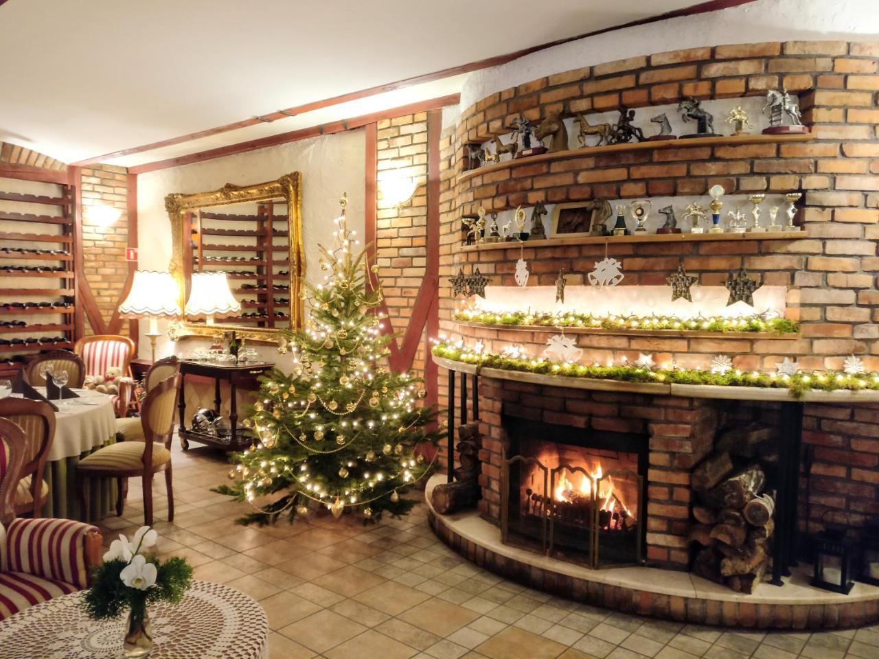 Hubertus Aparthotel & Restaurant & Horse Club Starogard Gdański المظهر الخارجي الصورة